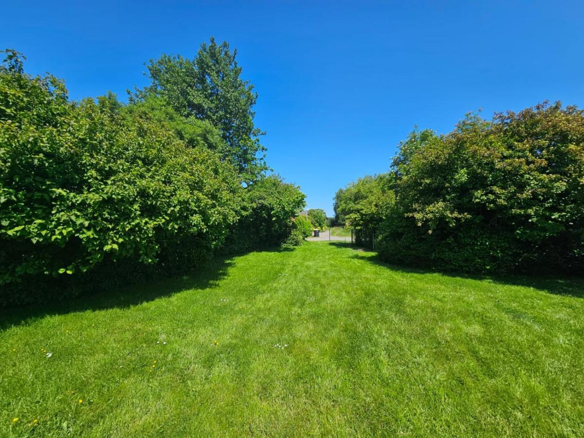 Ferienhaus Uttied Berumbur Exteriör bild